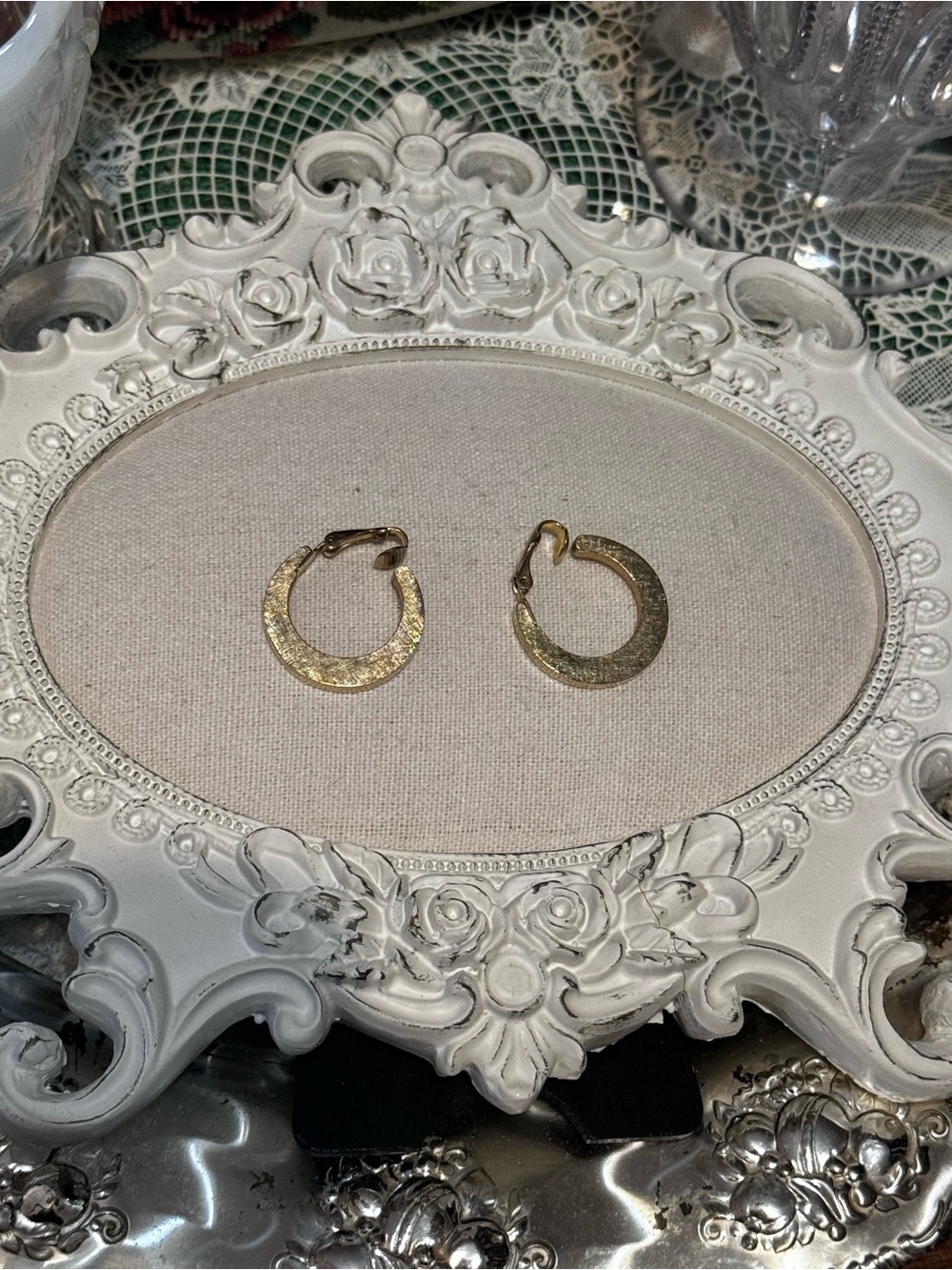 Avon “Dramatic Texture” Wedge Earrings